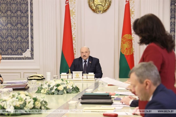 "Если вдруг что, там решится главный вопрос". Лукашенко по-простому объяснил, зачем нужно ВНС "Если вдруг что, там решится главный вопрос". Лукашенко по-простому объяснил, зачем нужно ВНС