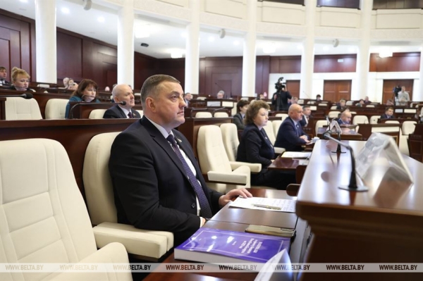 Депутаты приняли в первом чтении законопроект о республиканском бюджете на 2023 год Депутаты приняли в первом чтении законопроект о республиканском бюджете на 2023 год