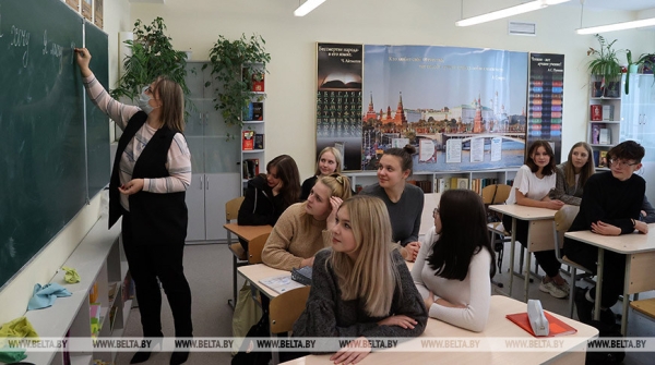 Зарплата педработников повысится с 1 января 2023 года Зарплата педработников повысится с 1 января 2023 года