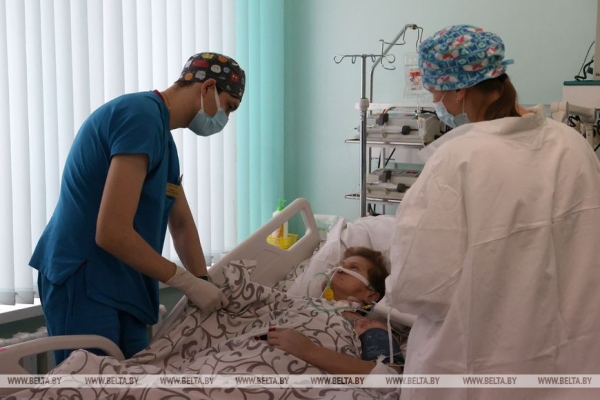 "Народ надо лечить". Репортаж о спасенной Президентом пациентке из Шклова