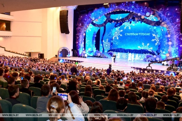 Вы знали, что акции "Наши дети" и президентской елке уже почти 30 лет? Вспоминаем историю этой новогодней традиции Вы знали, что акции "Наши дети" и президентской елке уже почти 30 лет? Вспоминаем историю этой новогодней традиции