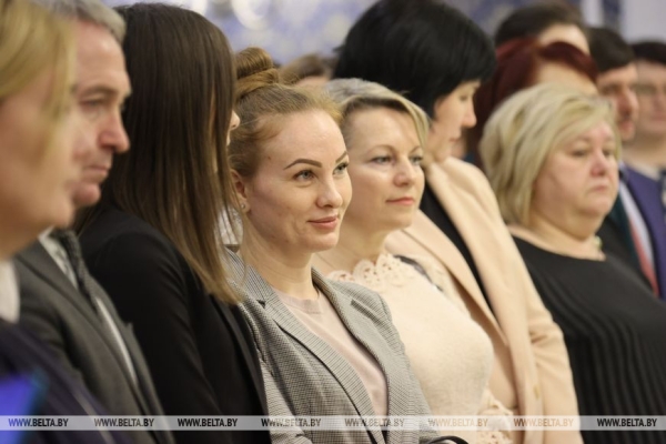 Гости Дворца Независимости разные, но эмоции всегда одни - восторг и восхищение Гости Дворца Независимости разные, но эмоции всегда одни - восторг и восхищение