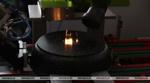 Головченко оценил импортозамещающий проект лунинецкого предприятия