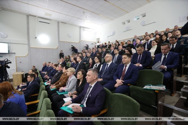 Луцкий: отраслевые ведомства и местная власть должны работать как единый механизм Луцкий: отраслевые ведомства и местная власть должны работать как единый механизм