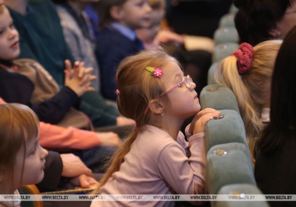 Вы знали, что акции "Наши дети" и президентской елке уже почти 30 лет? Вспоминаем историю этой новогодней традиции Вы знали, что акции "Наши дети" и президентской елке уже почти 30 лет? Вспоминаем историю этой новогодней традиции