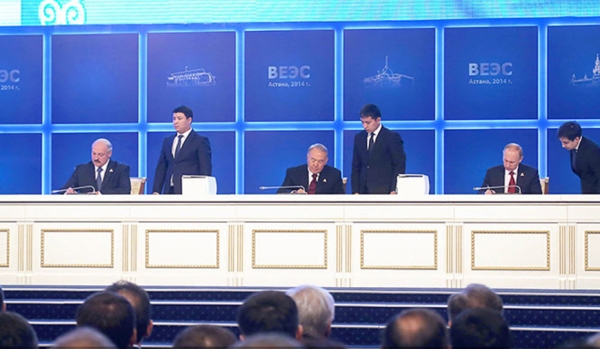 Производства будущего, конец эпохи доллара и санкционный самострел. Как Лукашенко видит стратегию евразийской интеграции Производства будущего, конец эпохи доллара и санкционный самострел. Как Лукашенко видит стратегию евразийской интеграции