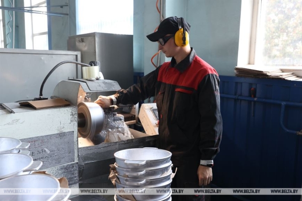 Головченко оценил импортозамещающий проект лунинецкого предприятия