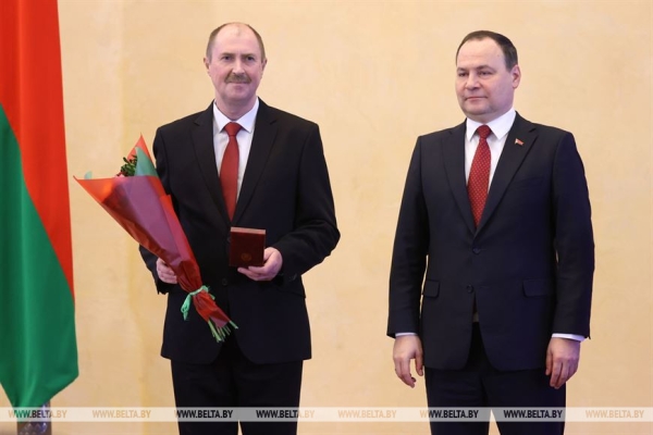 Головченко вручил госнаграды представителям различных сфер Головченко вручил госнаграды представителям различных сфер