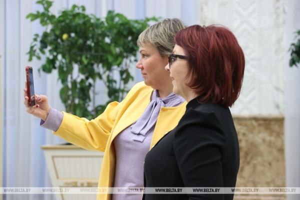 Гости Дворца Независимости разные, но эмоции всегда одни - восторг и восхищение Гости Дворца Независимости разные, но эмоции всегда одни - восторг и восхищение