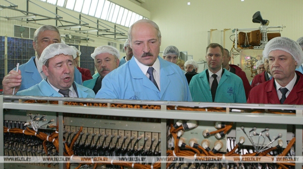 Скептикам наперекор. Как Лукашенко выводил в космос суверенную Беларусь