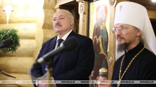 Лукашенко: настало время властям и обществу сделать шаг навстречу людям, которые ошиблись и уехали из Беларуси