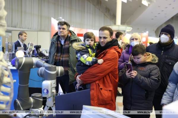 Гусаков о выставке "Беларусь интеллектуальная": общество должно знать, чем живет наука и каковы результаты Гусаков о выставке "Беларусь интеллектуальная": общество должно знать, чем живет наука и каковы результаты