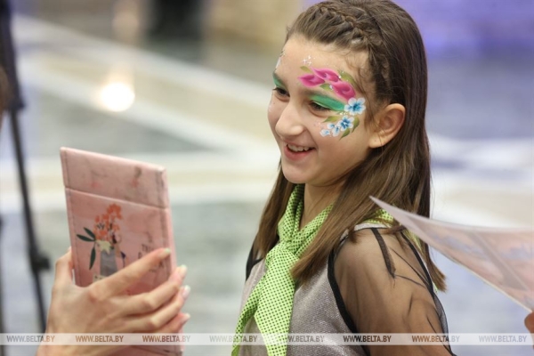 Волшебная "Академия времени": новогоднее представление для детей прошло во Дворце Независимости Волшебная "Академия времени": новогоднее представление для детей прошло во Дворце Независимости