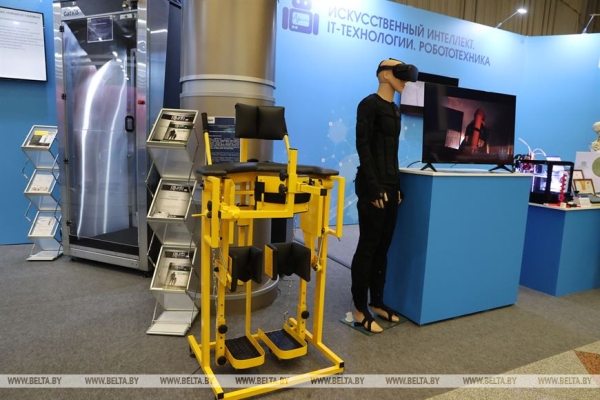 Электрокары, ноутбуки, лекарства от рака. Чем удивила "Беларусь интеллектуальная"