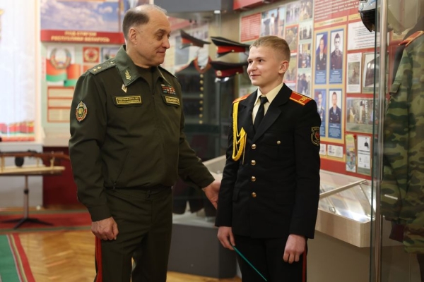 Вольфович на встрече с суворовцами: необходимо всегда оставаться патриотом своей страны