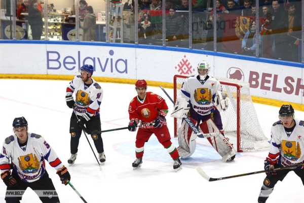 Хоккейная команда Президента Беларуси одержала третью победу в играх любительского турнира Хоккейная команда Президента Беларуси одержала третью победу в играх любительского турнира