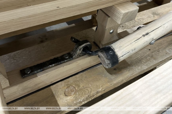 Сани для Первого, или Как пинские мастера изготовили эксклюзивный подарок Президенту