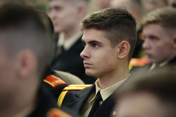 Вольфович на встрече с суворовцами: необходимо всегда оставаться патриотом своей страны