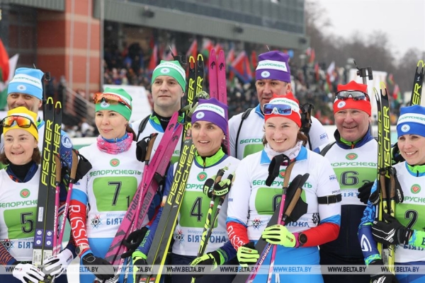 "Это как вернуться на десять лет назад". Завершившие карьеру звезды биатлона выступили в "Раубичах"