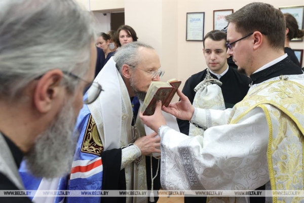 Митрополит Вениамин: благодаря силе веры происходят чудеса, которые столь необходимы в нашей жизни Митрополит Вениамин: благодаря силе веры происходят чудеса, которые столь необходимы в нашей жизни