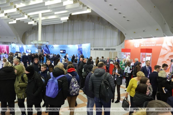 Электрокары, ноутбуки, лекарства от рака. Чем удивила "Беларусь интеллектуальная"