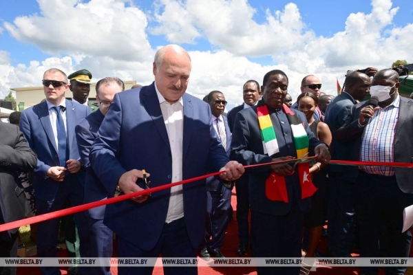 Лукашенко поблагодарил Запад за санкции Лукашенко поблагодарил Запад за санкции