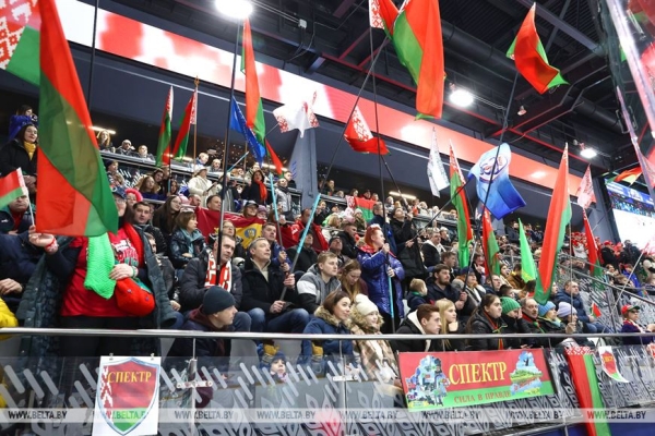 Хоккейная команда Президента Беларуси одержала третью победу в играх любительского турнира Хоккейная команда Президента Беларуси одержала третью победу в играх любительского турнира