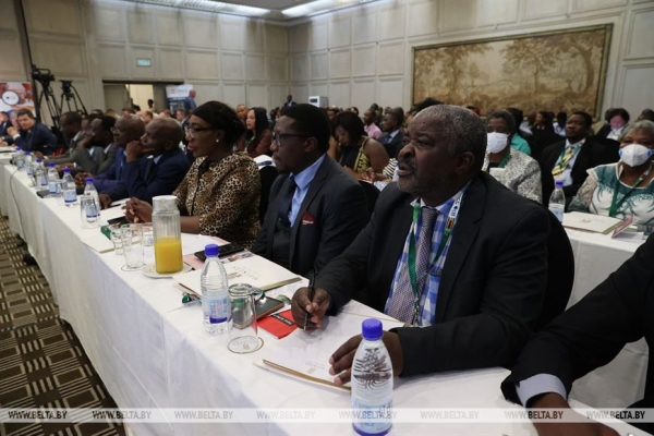 Трансконтинентальный мост, инвестиции и белорусское мороженое в Африке. Подробности бизнес-форума в Хараре Трансконтинентальный мост, инвестиции и белорусское мороженое в Африке. Подробности бизнес-форума в Хараре