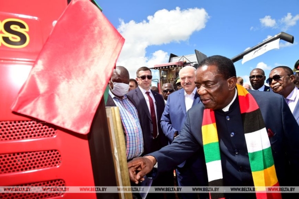 Лукашенко поблагодарил Запад за санкции Лукашенко поблагодарил Запад за санкции