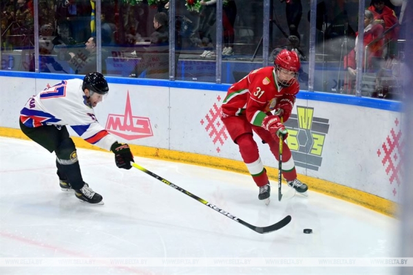 Хоккейная команда Президента Беларуси одержала третью победу в играх любительского турнира Хоккейная команда Президента Беларуси одержала третью победу в играх любительского турнира