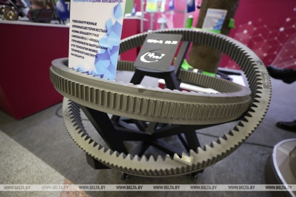 ФОТОФАКТ: Второй день работы выставки "Беларусь интеллектуальная"