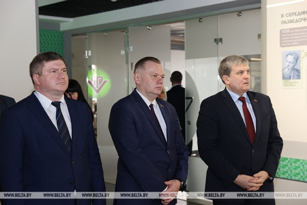 Луцкий: девиз "Никто, кроме нас" должен стать основой военно-патриотического воспитания молодежи Луцкий: девиз "Никто, кроме нас" должен стать основой военно-патриотического воспитания молодежи