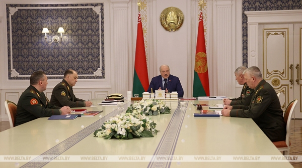 Рубежи Родины, шанс для беглых, новые реалии для ИП и задачка со звездочкой. Подробности недели Президента