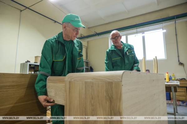 Сани для Первого, или Как пинские мастера изготовили эксклюзивный подарок Президенту