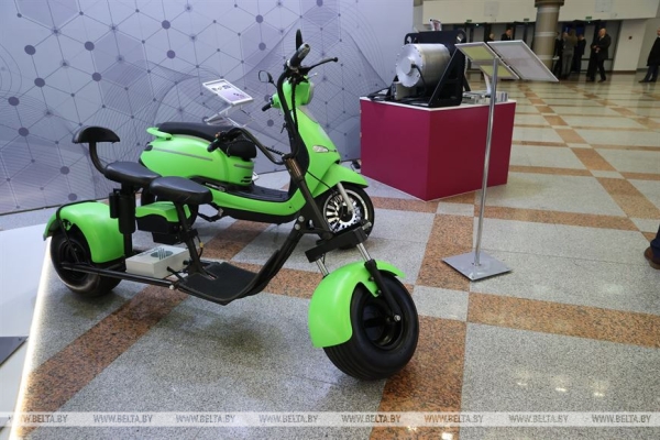 Электрокары, ноутбуки, лекарства от рака. Чем удивила "Беларусь интеллектуальная"
