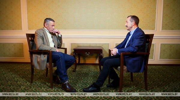 "Это будет открытие". Француз готовит книгу о военных преступлениях Французского легиона в Беларуси