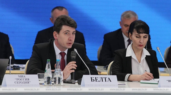 Лукашенко в кадре и за кадром: какой он? Ветеран пула Первого о работе рядом с Президентом