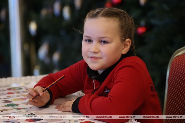 Волшебная "Академия времени": новогоднее представление для детей прошло во Дворце Независимости Волшебная "Академия времени": новогоднее представление для детей прошло во Дворце Независимости