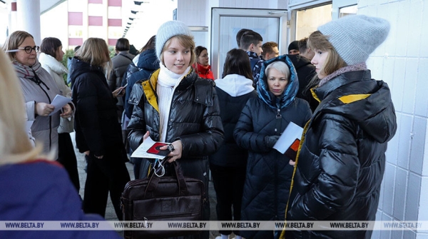 ФОТОФАКТ: Репетиционный централизованный экзамен впервые прошел в Беларуси. Подробности