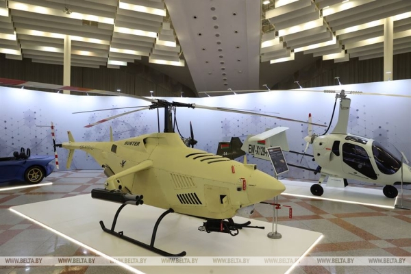 Электрокары, ноутбуки, лекарства от рака. Чем удивила "Беларусь интеллектуальная"