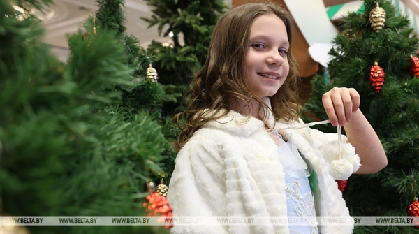 Волшебная "Академия времени": новогоднее представление для детей прошло во Дворце Независимости Волшебная "Академия времени": новогоднее представление для детей прошло во Дворце Независимости