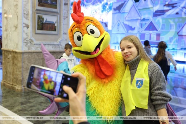 Волшебная "Академия времени": новогоднее представление для детей прошло во Дворце Независимости Волшебная "Академия времени": новогоднее представление для детей прошло во Дворце Независимости