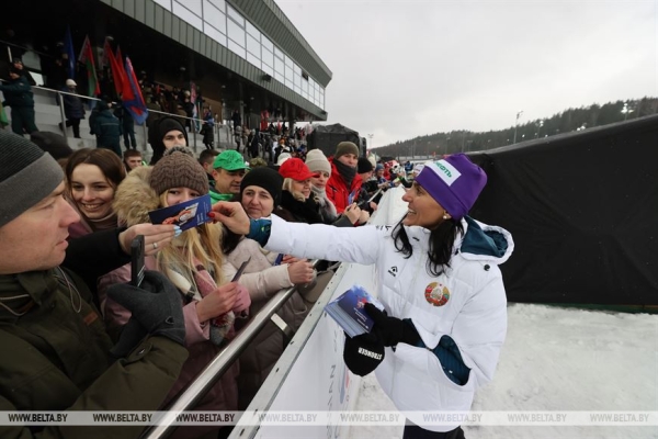 "Это как вернуться на десять лет назад". Завершившие карьеру звезды биатлона выступили в "Раубичах"