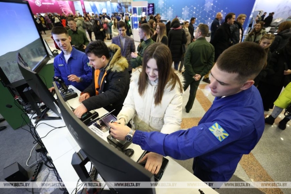 Гусаков о выставке "Беларусь интеллектуальная": общество должно знать, чем живет наука и каковы результаты Гусаков о выставке "Беларусь интеллектуальная": общество должно знать, чем живет наука и каковы результаты