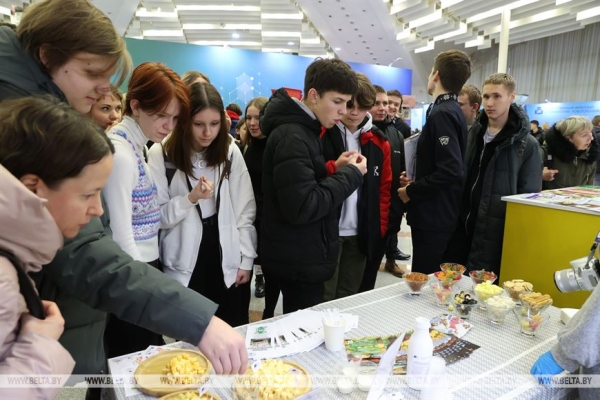 Электрокары, ноутбуки, лекарства от рака. Чем удивила "Беларусь интеллектуальная"