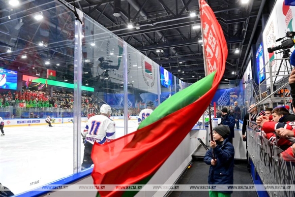 Хоккейная команда Президента Беларуси одержала третью победу в играх любительского турнира Хоккейная команда Президента Беларуси одержала третью победу в играх любительского турнира