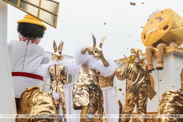 Кочанова прислала приветствие гостям и участникам областного фестиваля-ярмарки "Берестейские сани" Кочанова прислала приветствие гостям и участникам областного фестиваля-ярмарки "Берестейские сани"