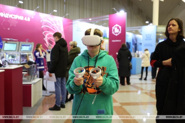 Гусаков о выставке "Беларусь интеллектуальная": общество должно знать, чем живет наука и каковы результаты Гусаков о выставке "Беларусь интеллектуальная": общество должно знать, чем живет наука и каковы результаты