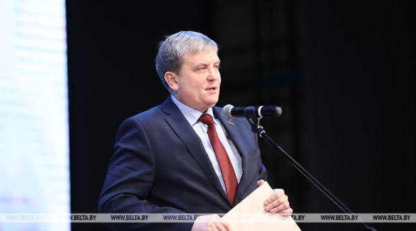 Луцкий: девиз "Никто, кроме нас" должен стать основой военно-патриотического воспитания молодежи Луцкий: девиз "Никто, кроме нас" должен стать основой военно-патриотического воспитания молодежи