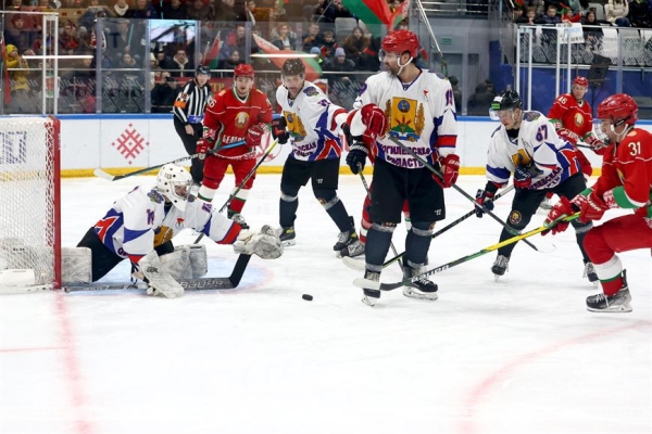 Хоккейная команда Президента Беларуси одержала третью победу в играх любительского турнира Хоккейная команда Президента Беларуси одержала третью победу в играх любительского турнира